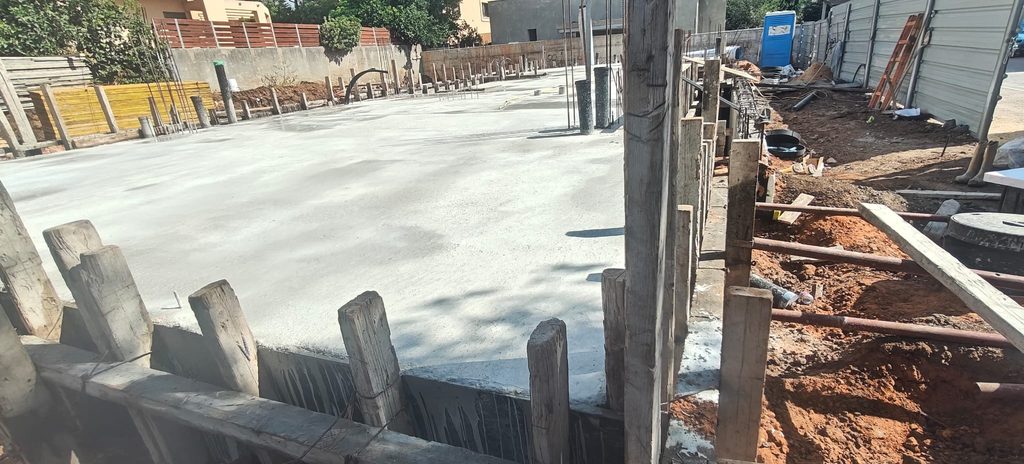 תקרת מרתף